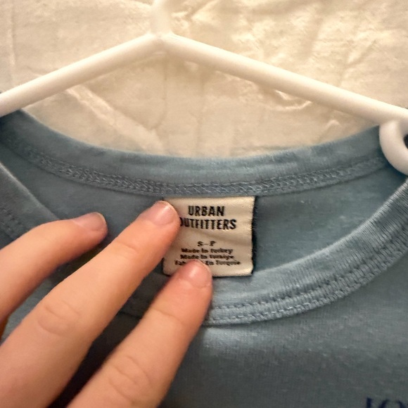 Urban Outfitters Blue Graphic Crop Top - Picture 3 of 4